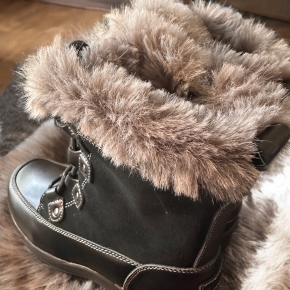 NWT Women's Dulcie Leather Suede Scotchgard Treated Mid-Calf Boot Black Size 6.5 - Picture 2 of 10